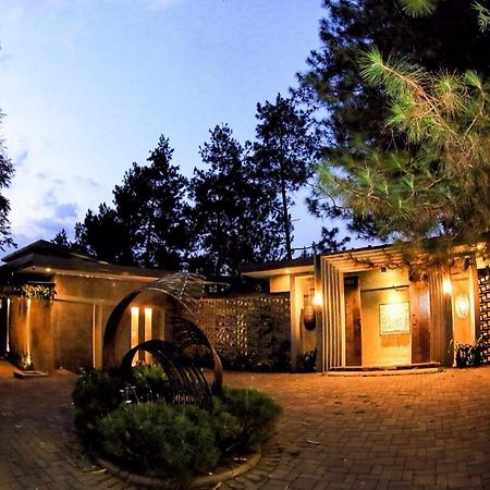 Ruth'S Bed & Breakfast Lembang Exterior foto