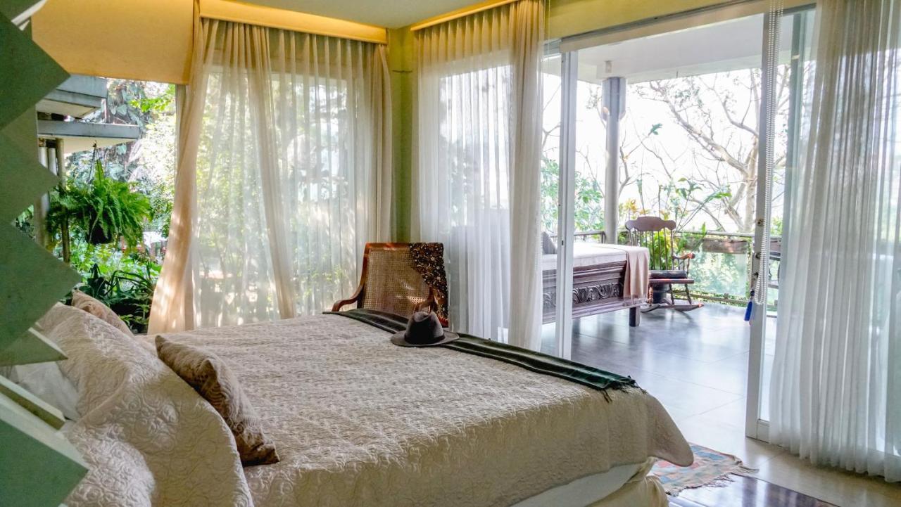 Ruth'S Bed & Breakfast Lembang Exterior foto