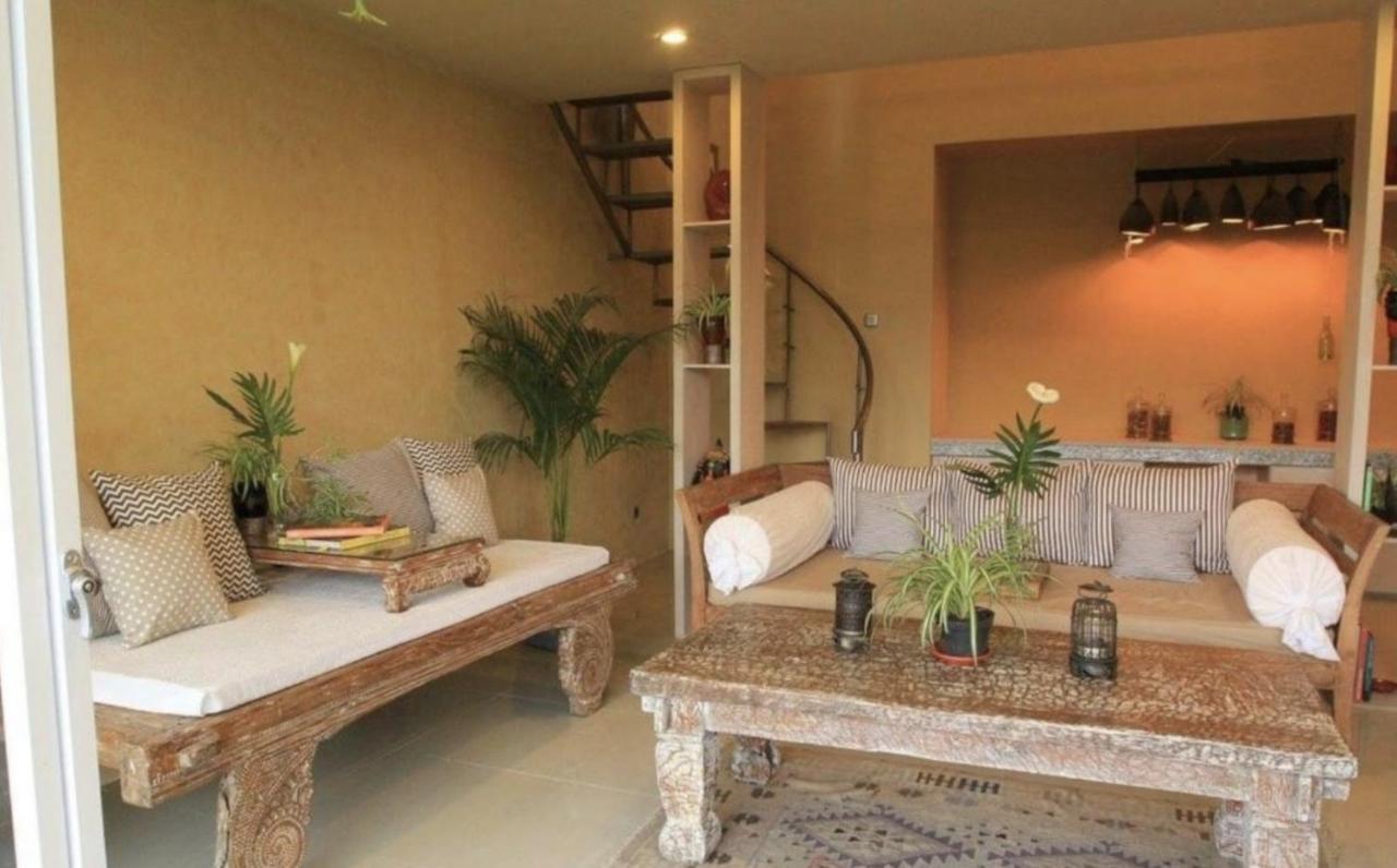 Ruth'S Bed & Breakfast Lembang Exterior foto