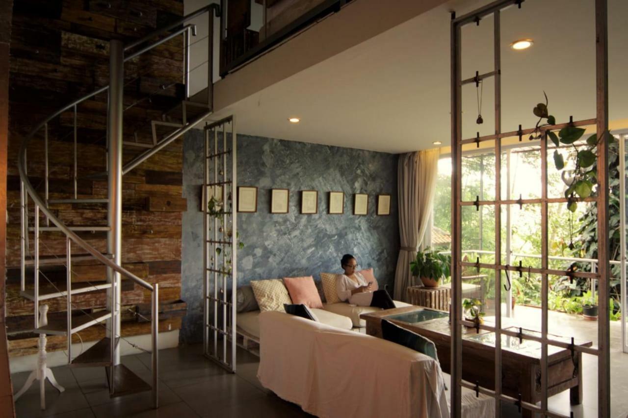 Ruth'S Bed & Breakfast Lembang Exterior foto